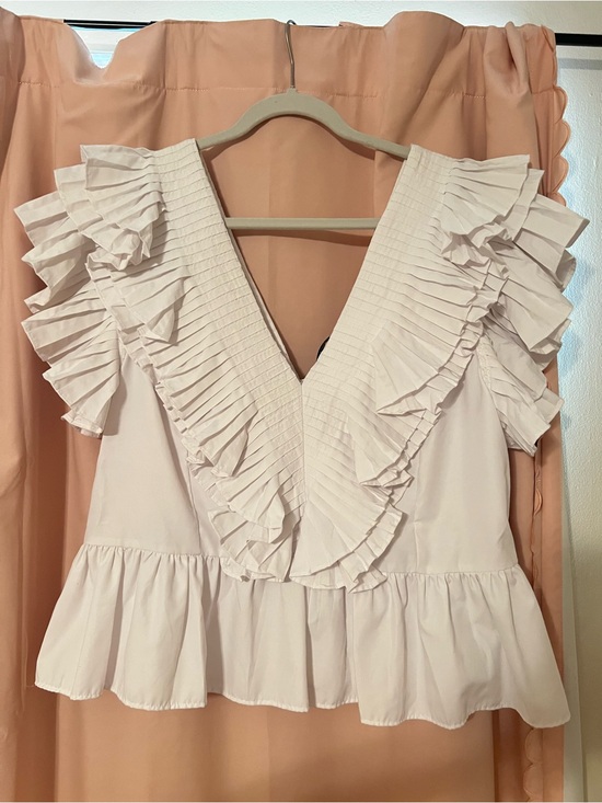 Zara Tops - Zara White Pleated Ruffle V neck and back Top